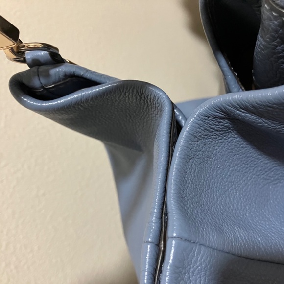 Cornflower Blue Coach Three-Compartment Handbag - Picture 10 of 10